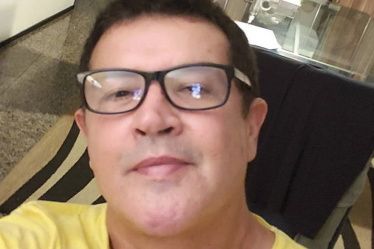 Em tratamento contra o câncer, Beto Barbosa lamenta vício e faz alerta