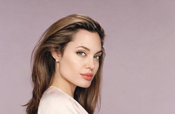 Angelina Jolie estaria pesando 35 kg e se alimentando de cubos de gelo