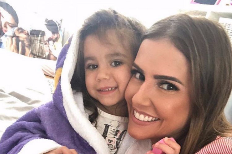 Deborah Secco compartilha vídeo fofo da filha fantasiada – Assista!