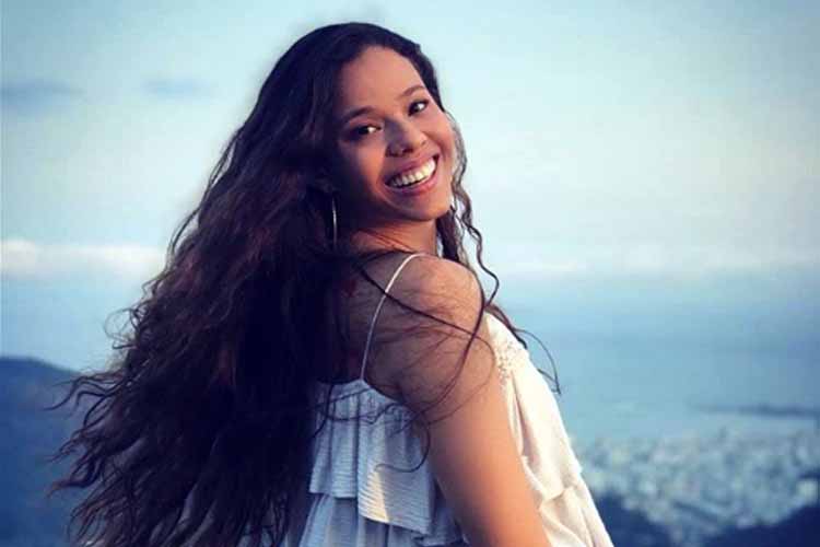 Finalista do ‘The Voice’ mostra quase tudo e impressiona seguidores – Veja!