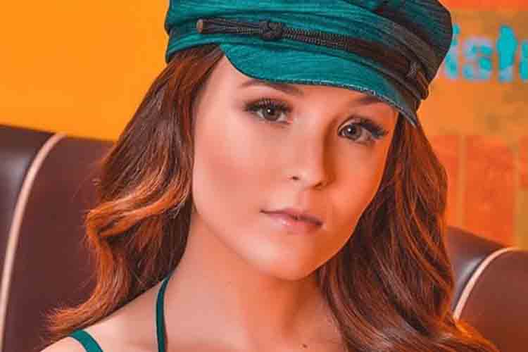 Larissa Manoela publica foto e comentário de internauta gera alvoroço