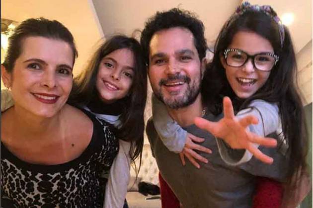 Luciano Camargo e a família - Reprodução/Instagram