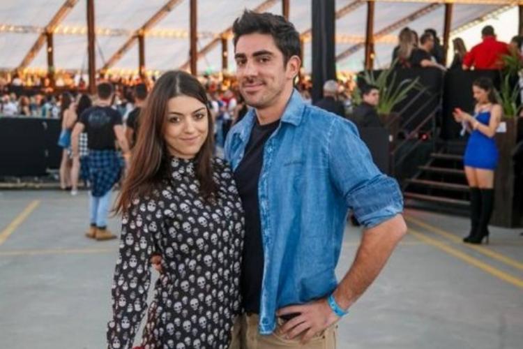 Completando ano, Marcelo Adnet recebe declaração da namorada