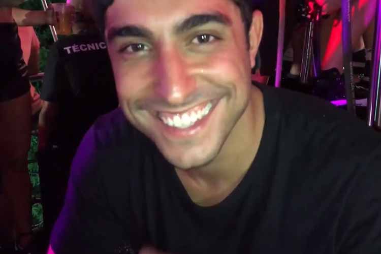 Ex de Anitta, Thiago Magalhães, organiza festão em casa e chama convidado especial