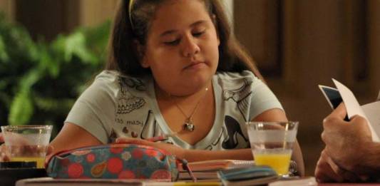 Ana Karol Lannes em 'Avenida Brasil' - Reprodução/TV Globo