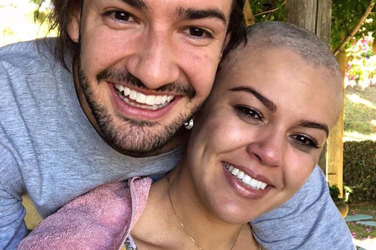 Alexandre Pato exalta irmã após batalha contra o câncer e faz apelo às mulheres