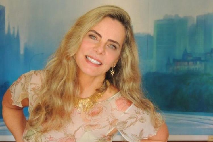 Com 66 anos, Bruna Lombardi impressiona pela forma física – Veja!