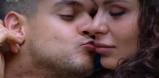 Caique e Fernanda - Reprodução/PlayPlus