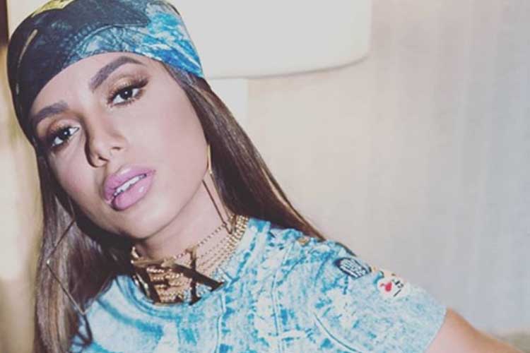 Anitta compartilha foto e recebe críticas: ‘Parece o Pato Donald’
