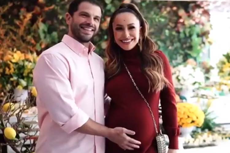 Sonia Abrão mostra vídeo do chá de bebê de Sabrina Sato e Duda Nagle