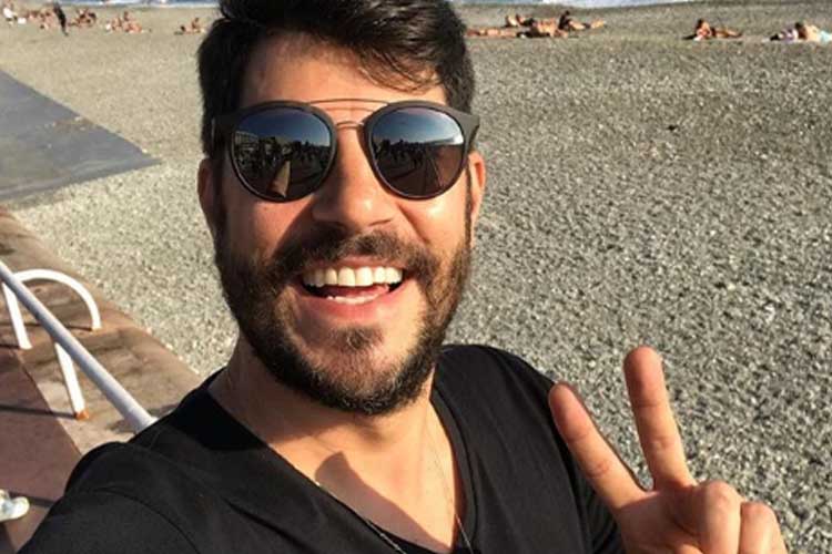 Evaristo Costa recupera bronzeado após outono britânico