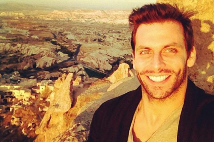 Filho de Henri Castelli chama a atenção pela beleza