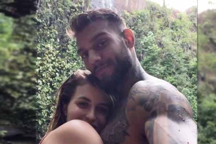 De sunga preta, Lucas Lucco curte cachoeira com a namorada – Assista!
