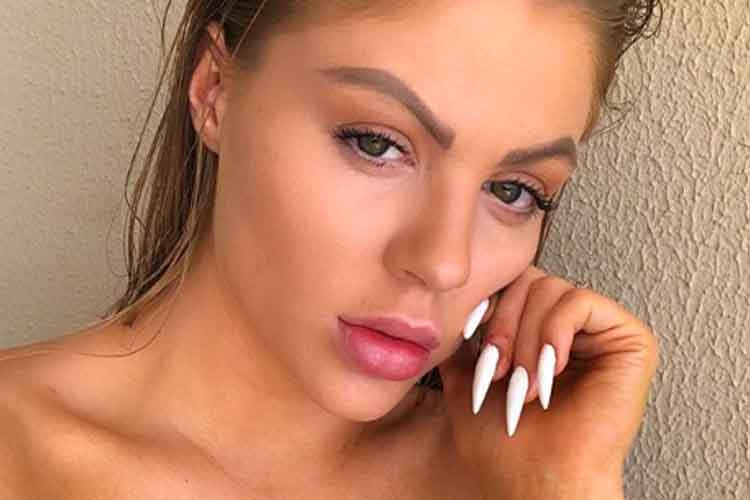 Luísa Sonza, esposa de Whindersson Nunes, aparece de fio dental e avisa: ‘Pode me largar’