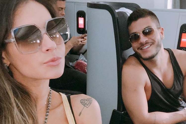 Mayra Cardi, esposa de Arthur Aguiar, mostra vídeo de sua mansão luxuosa – Assista!