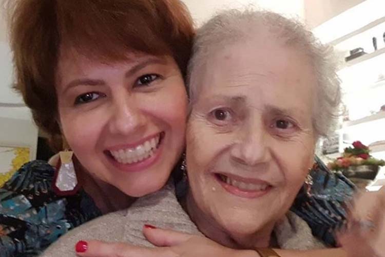 Narjara Turetta lamenta morte da mãe e faz desabafo emocionante