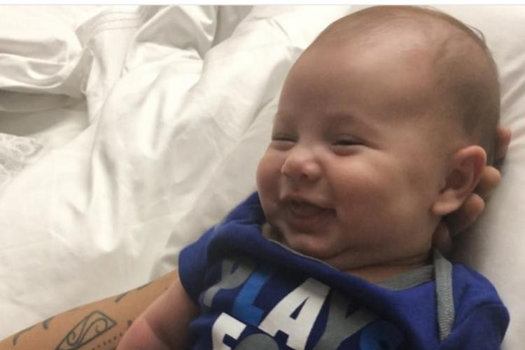 Gusttavo Lima comemora dois meses do filho caçula