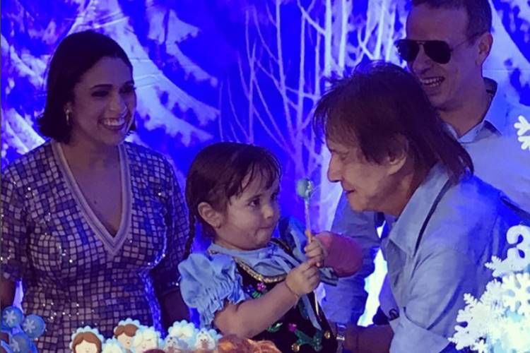 Roberto Carlos homenageia a neta no Instagram e faz comparação – Saiba mais!