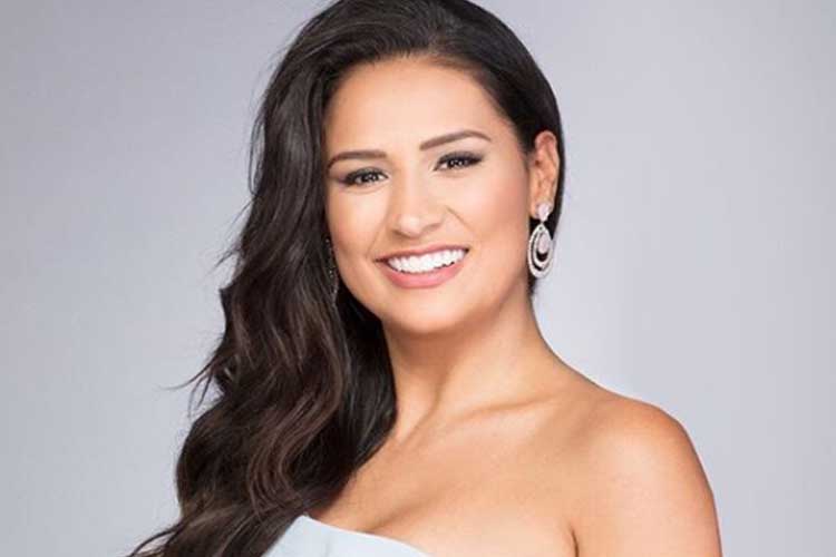 Simone surta ao receber elogio de cantora