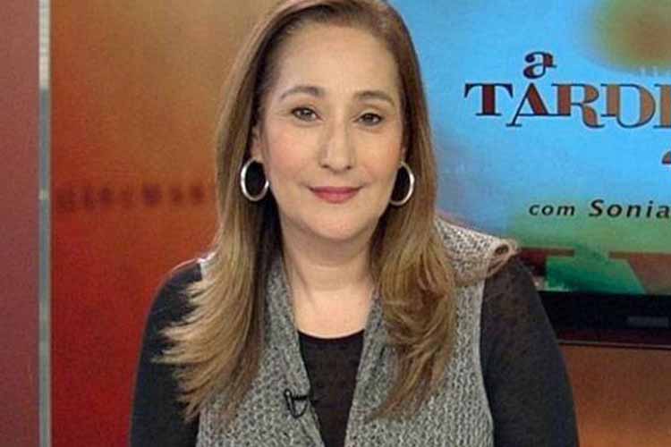 No Raul Gil, Sonia Abrão não tira o chapéu para sertanejo e famoso apresentador – Saiba!