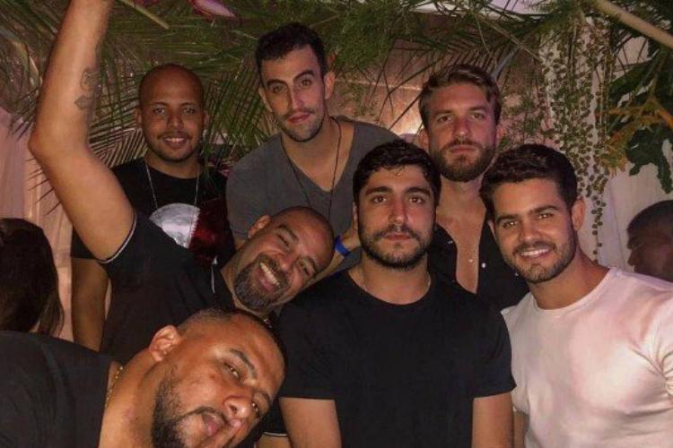 Ex de Anitta curte boate com Adriano Imperador