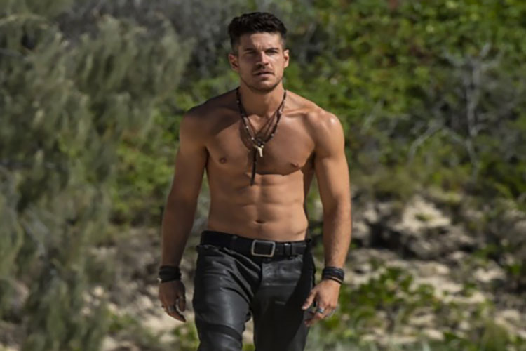 Ex-ator da Globo vira motoqueiro sensual em nova série da Netflix; veja o trailer