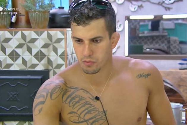 A Fazenda 10 - Felipe Sertanejo (Reprodução/PlayPlus)