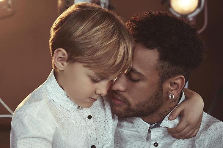 Neymar faz declaração para o filho, Davi Lucca