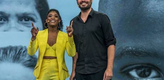 Erika Januza e Thiago Lacerda apresentam o evento Ponte (Globo/Fábio Rocha)