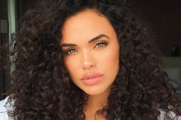 Giovana Cordeiro Giovana Cordeiro