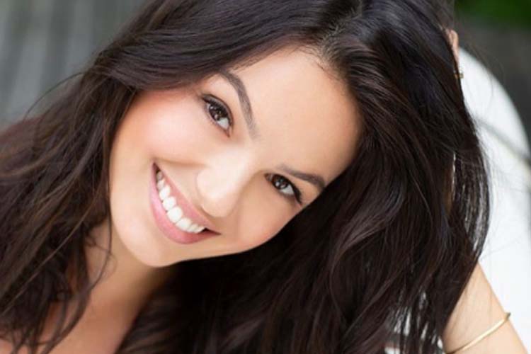 Fim do mistério! Filho de Isis Valverde é clicado pela primeira vez em passeio; Confira