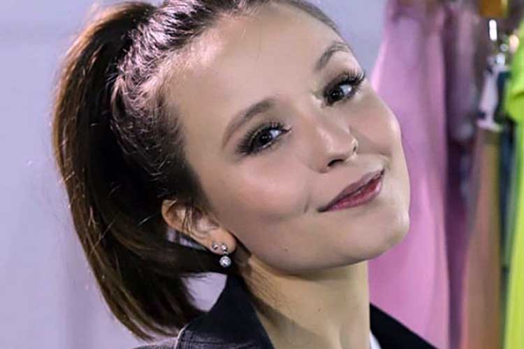 Larissa Manoela é detonada em publicação: ‘Parece uma mamãe com 30 anos’