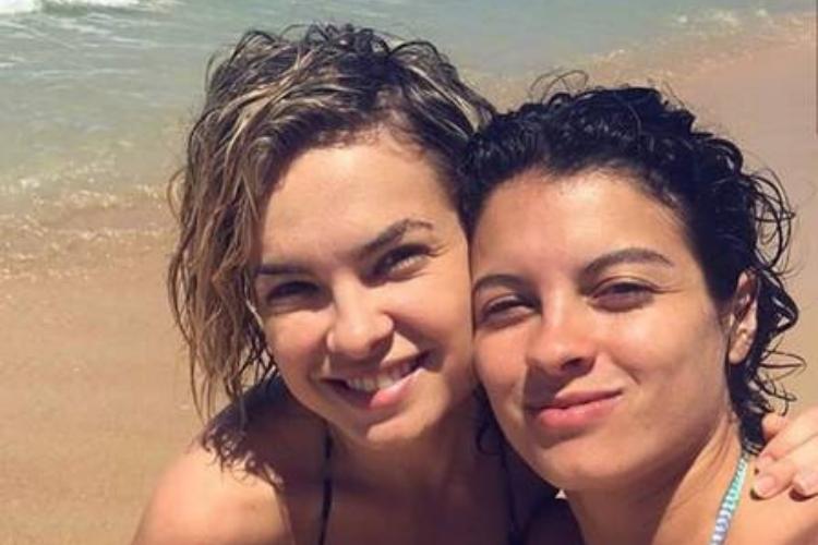 Atriz Ana Terra, irmã de Lua Blanco, dá a luz a primeira filha