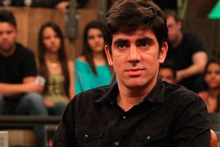 Marcelo Adnet se revolta com comentário de internauta