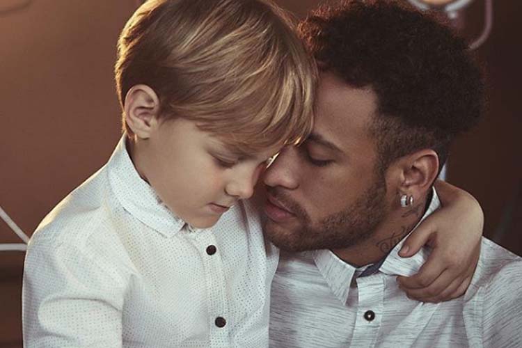 Neymar publica foto ao lado do filho e recebe proposta inusitada de seguidora