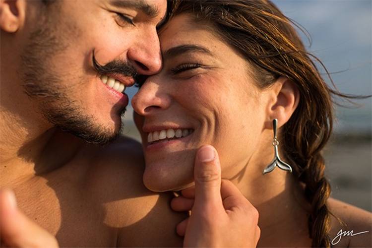 Longe da mídia, Priscila Fantin ganha declaração romântica do namorado