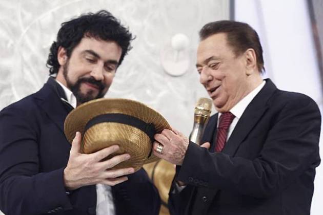 Raul Gil recebe Padre Fabio de Melo Raul Gil recebe Padre Fabio de Melo - Foto: Rodrigo Belentani/SBT