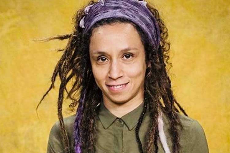 Thalita Carauta compartilha primeira foto ao lado da namorada e faz revelação