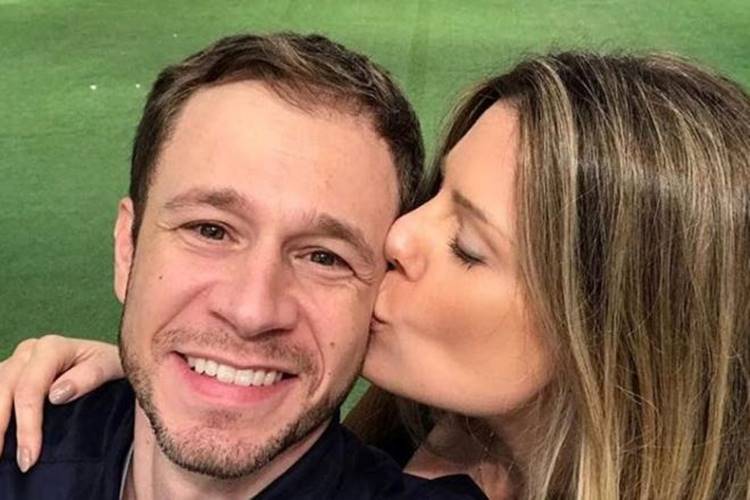 Esposa de Tiago Leifert se derrete em declaração no aniversário de casamento