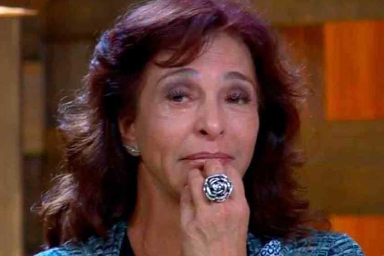 Vida Vlatt é perdoada pela Record após descumprir contrato