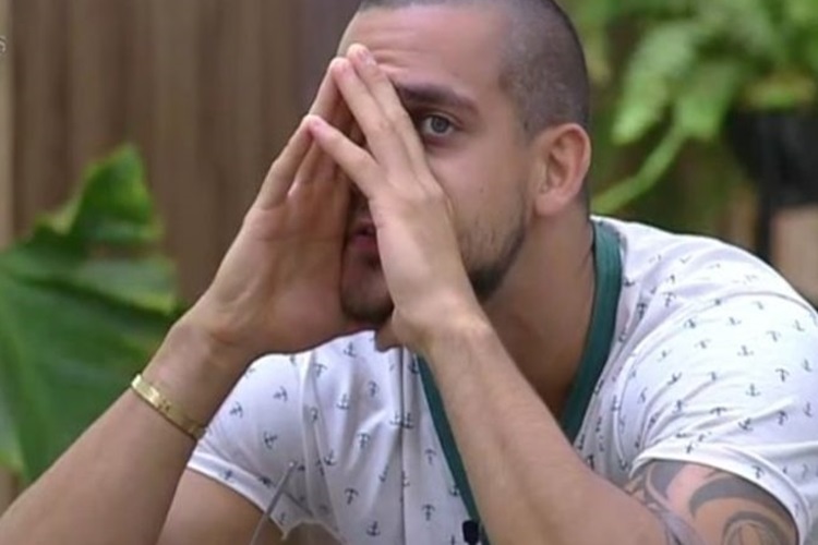 “A Fazenda 10”: “Nunca chorei tanto”, relata Caíque Aguiar após cartas