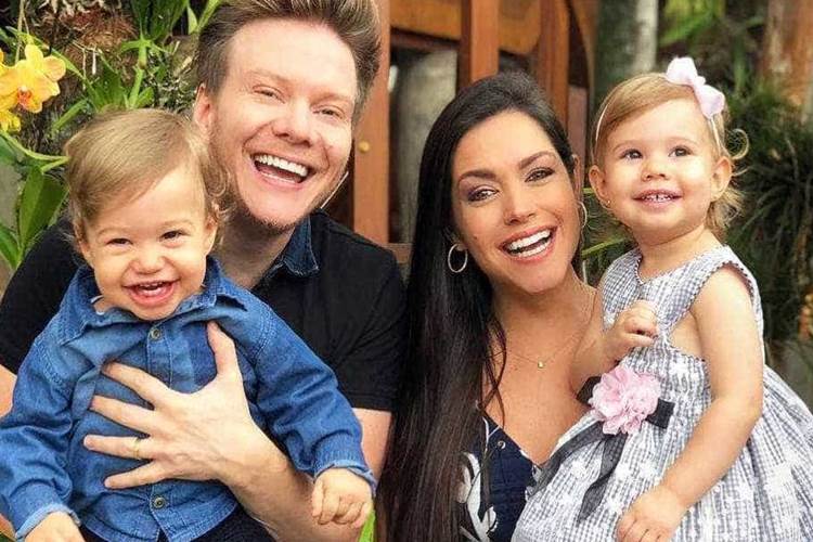Thaís Fersoza e os filhos ganham declaração de Michel Teló em rede social