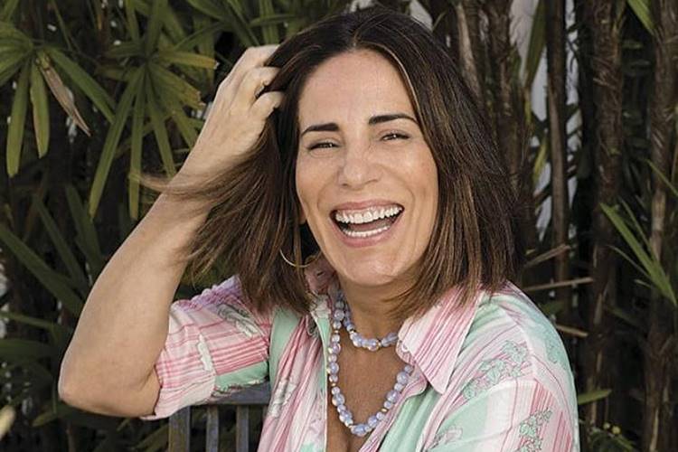 “Lindo da mãe”, diz Gloria Pires, em clique raro ao lado do filho caçula