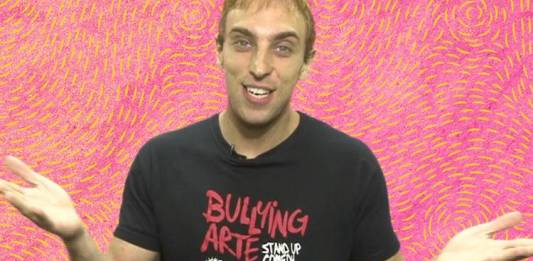 Léo Lins (Foto: divulgação TV Jangadeiro)