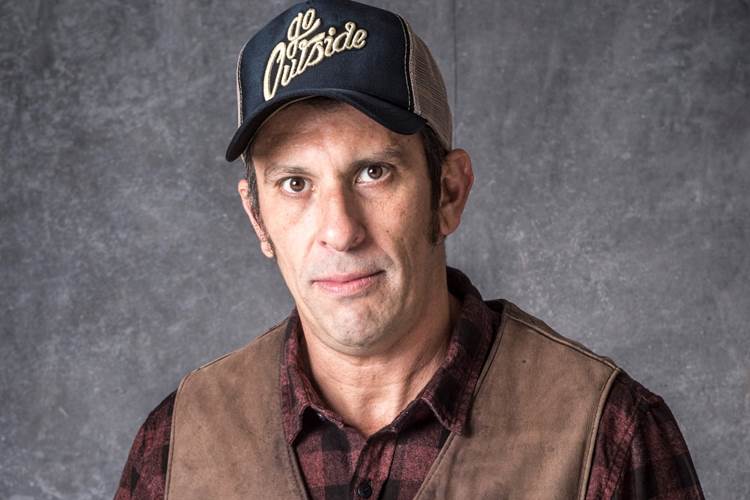 Ator Milhem Cortaz revela que já usou calcinha durante encontro com amigos