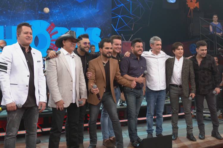 Especial de Natal do ‘Altas Horas’ traz clássicos do sertanejo