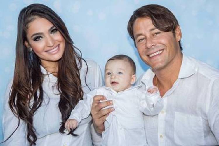 Theo Becker incentiva o filho de 2 anos a seguir carreira na televisão