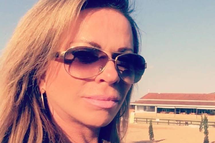 Aos 61 anos, Christina Rocha quebra a web e recebe chuva de elogios ao posar de biquíni