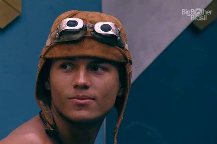 Após redes sociais hackeadas, perfil do carioca Danrley é recuperado