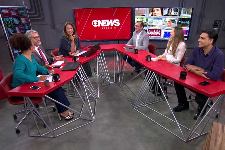 Após “gemidão” ao vivo, jornalista da GloboNews brinca: “Celular no modo soneca”